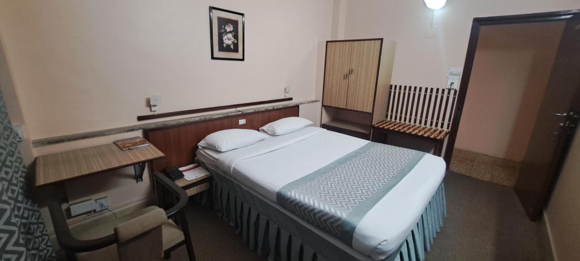 Hotel Swaroop Pune Exterior photo